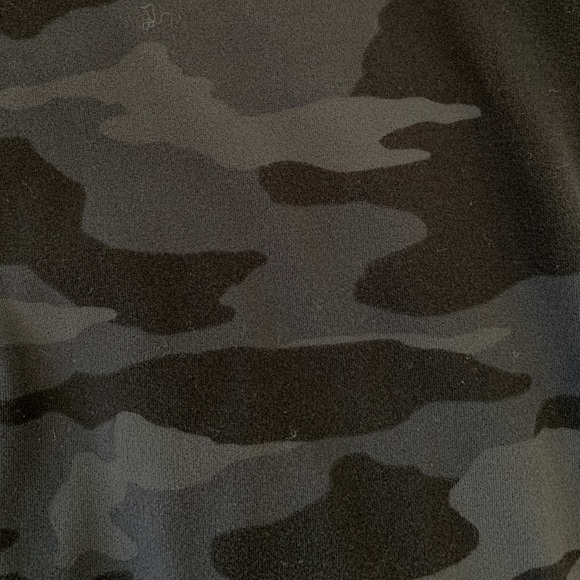 Athleta Elation Camo Legging 7/8 - Picture 7 of 7